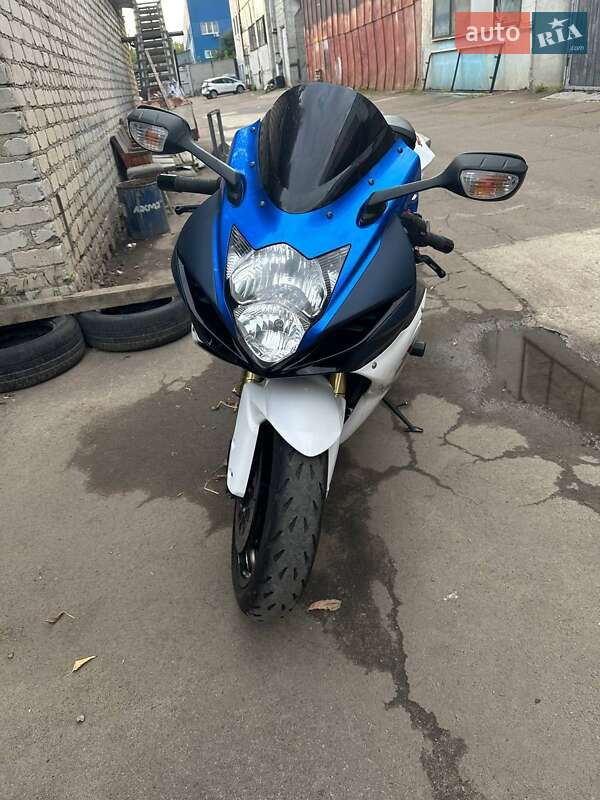 Спортбайк Suzuki GSX-R 750 2011 в Киеве