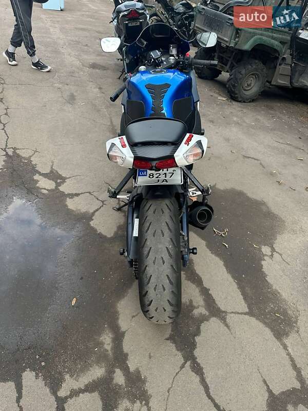 Спортбайк Suzuki GSX-R 750 2011 в Киеве