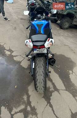 Спортбайк Suzuki GSX-R 750 2011 в 