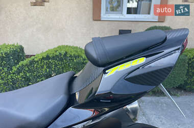 Спортбайк Suzuki GSX-R 750 2019 в 
