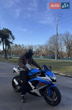 Спортбайк Suzuki GSX-R 750 2009 в 