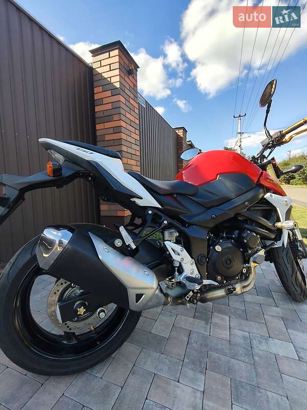 Мотоцикл Без обтекателей (Naked bike) Suzuki GSX-R 750 2017 в Белогородке фото 19 Мотоцикл Без обтекателей (Naked bike) Suzuki GSX-R 750 2017 в Белогородке
