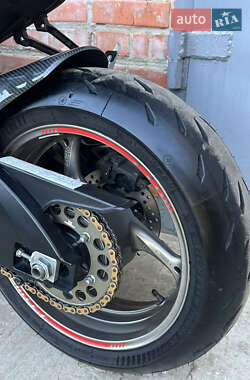 Спортбайк Suzuki GSX-R 750 2009 в 