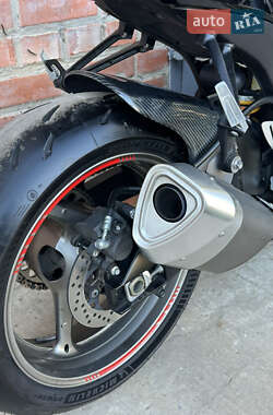 Спортбайк Suzuki GSX-R 750 2009 в 