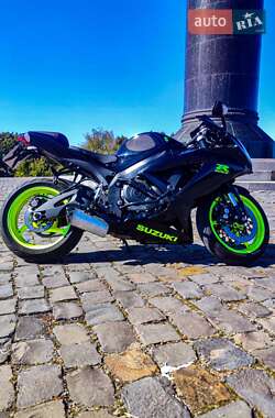 Спортбайк Suzuki GSX-R 750 2008 в 