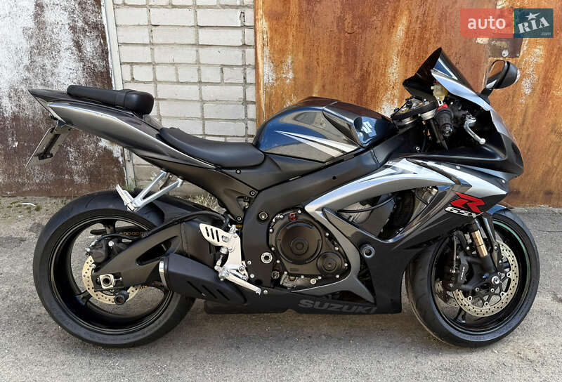 Спортбайк Suzuki GSX-R 750 2007 в 