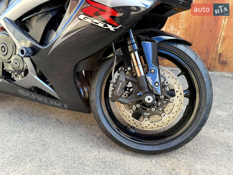 Спортбайк Suzuki GSX-R 750 2007 в Дніпрі