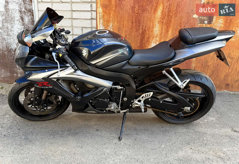 Спортбайк Suzuki GSX-R 750 2007 в Дніпрі