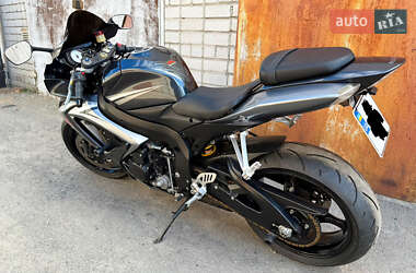 Спортбайк Suzuki GSX-R 750 2007 в 