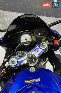 Спортбайк Suzuki GSX-R 750 2007 в 