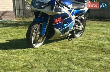 Спортбайк Suzuki GSX-R 750 1998 в Днепре