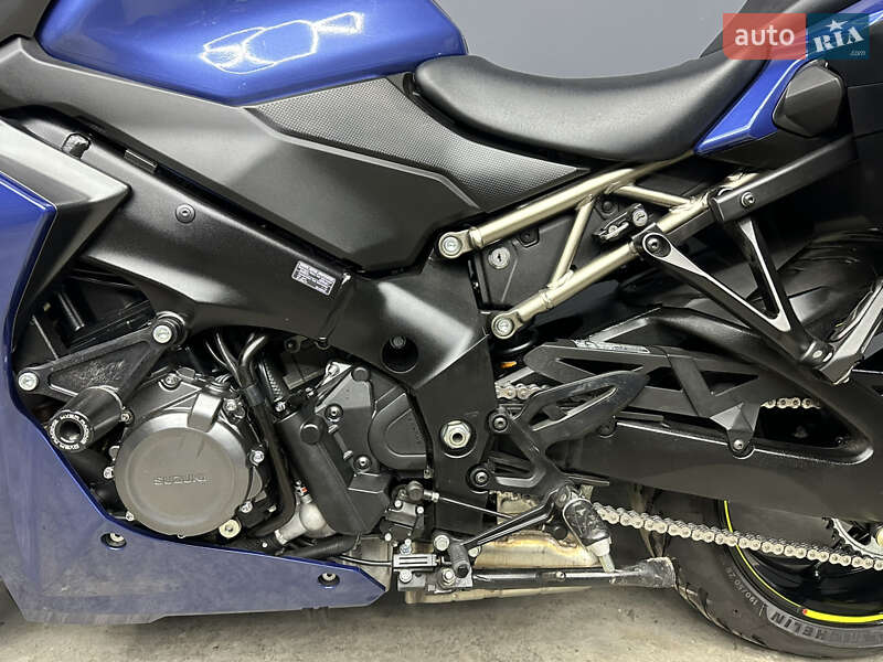Мотоцикл Круизер Suzuki GSX-S 1000GT 2024 в Нежине фото 18 Мотоцикл Круизер Suzuki GSX-S 1000GT 2024 в Нежине