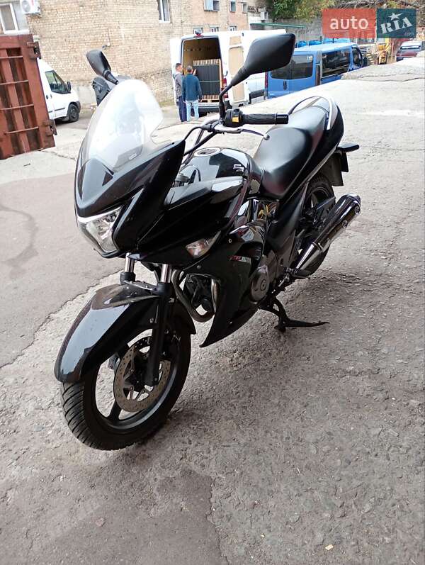 Мотоцикл Многоцелевой (All-round) Suzuki GW 250 2017 в Киеве