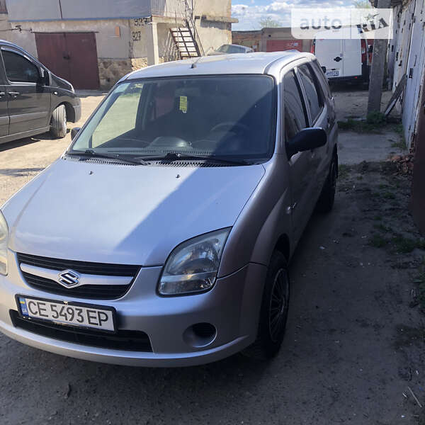 Хэтчбек Suzuki Ignis 2005 в Черновцах