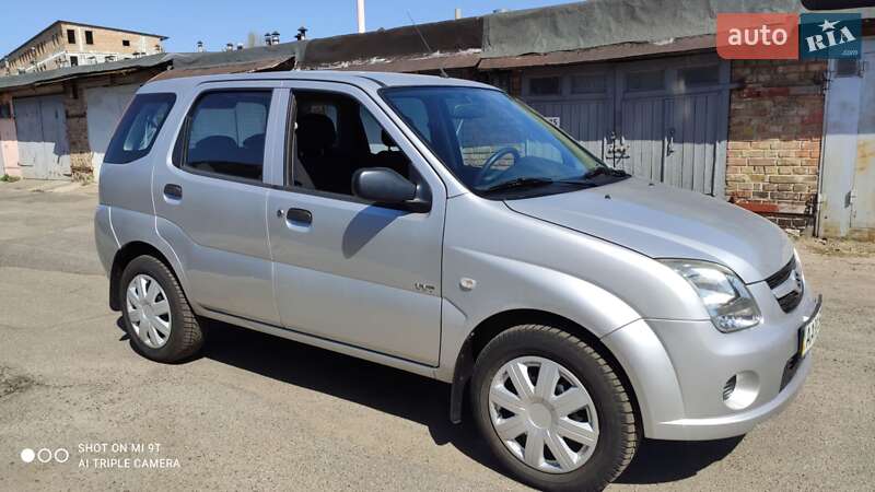 Хэтчбек Suzuki Ignis 2005 в 