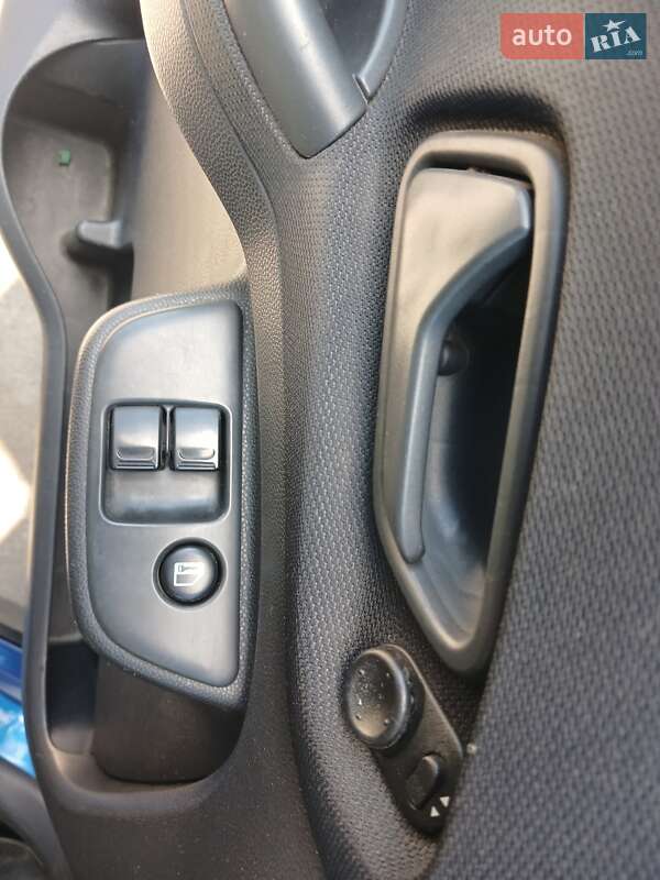 Универсал Suzuki Ignis 2005 в Южноукраинске фото 14 Универсал Suzuki Ignis 2005 в Южноукраинске