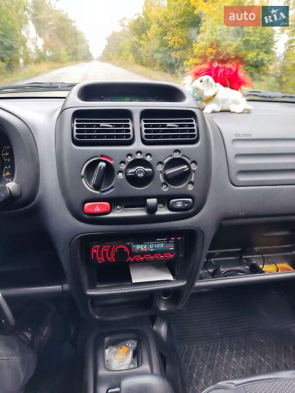 Хэтчбек Suzuki Ignis 2004 в Драбове