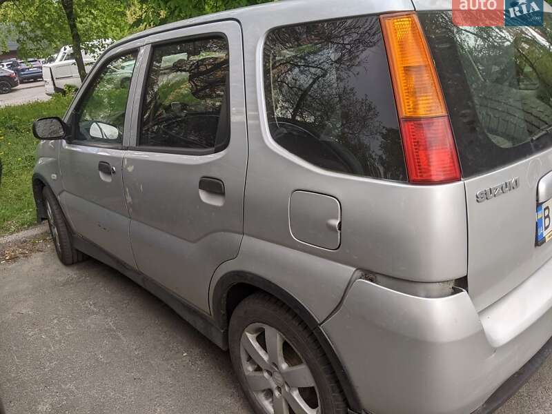 Хэтчбек Suzuki Ignis 2005 в Киеве