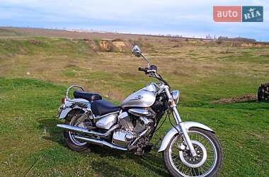 Мотоцикл Классік Suzuki Inazuma 250 2004 в Ширяєвому