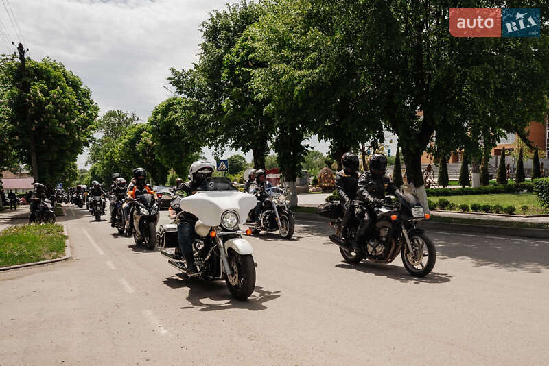 Мотоцикл Круизер Suzuki Intruder 400 Classic 2007 в Литине фото 5 Мотоцикл Круизер Suzuki Intruder 400 Classic 2007 в Литине