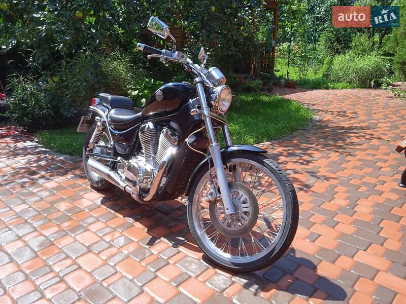 Мотоцикл Чоппер Suzuki Intruder 400 1997 в Тульчині