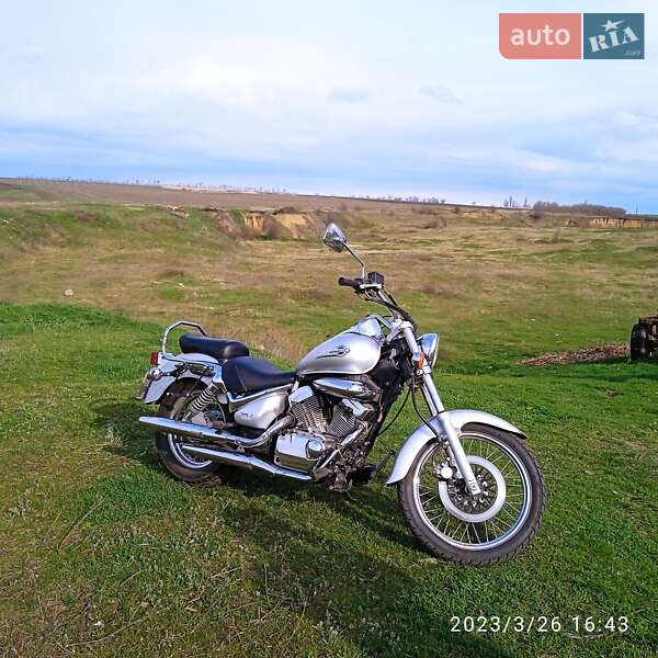 Suzuki Intruder 400 2004