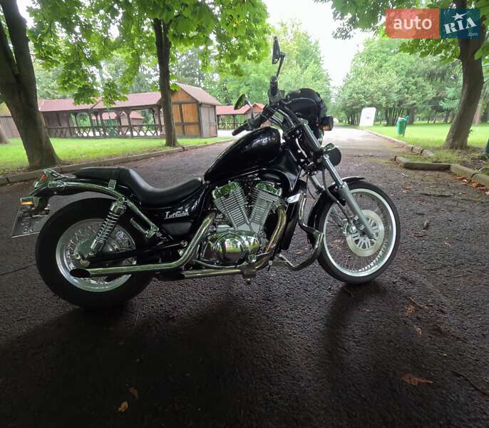 Мотоцикл Чоппер Suzuki Intruder 400 1997 в Мукачевому