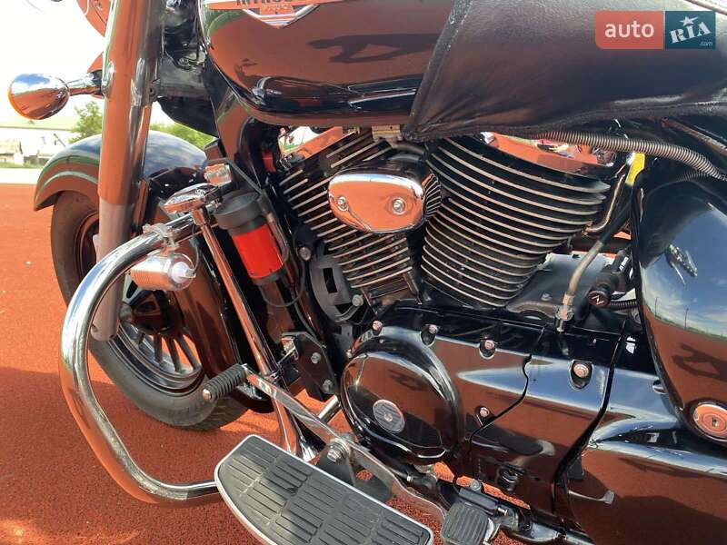 Мотоцикл Круизер Suzuki Intruder 400 2007 в Магдалиновке