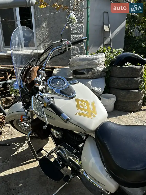 Suzuki Intruder 400 2006