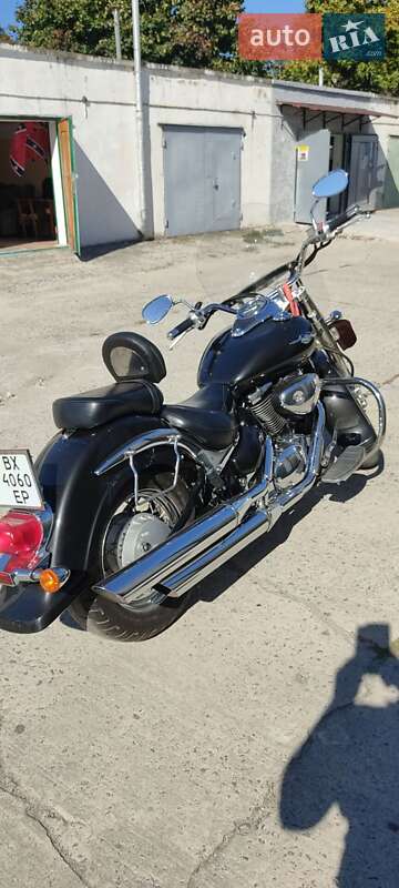 Мотоцикл Классик Suzuki Intruder 400 2005 в Нетешине