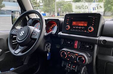 Позашляховик / Кросовер Suzuki Jimny 2020 в 