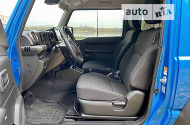 Позашляховик / Кросовер Suzuki Jimny 2021 в 