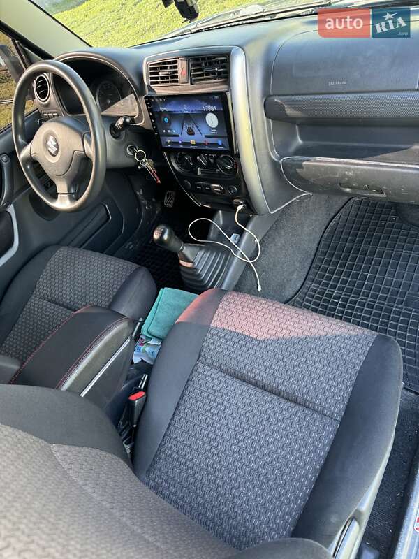 Внедорожник / Кроссовер Suzuki Jimny 2010 в Верховине