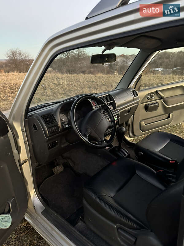 Внедорожник / Кроссовер Suzuki Jimny 2004 в Болехове