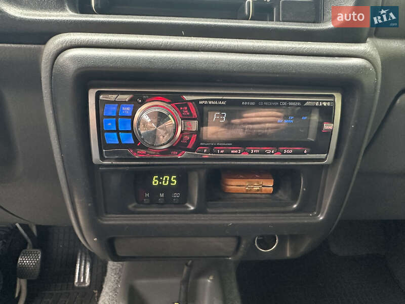 Внедорожник / Кроссовер Suzuki Jimny 2000 в Киеве