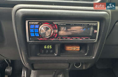 Внедорожник / Кроссовер Suzuki Jimny 2000 в 