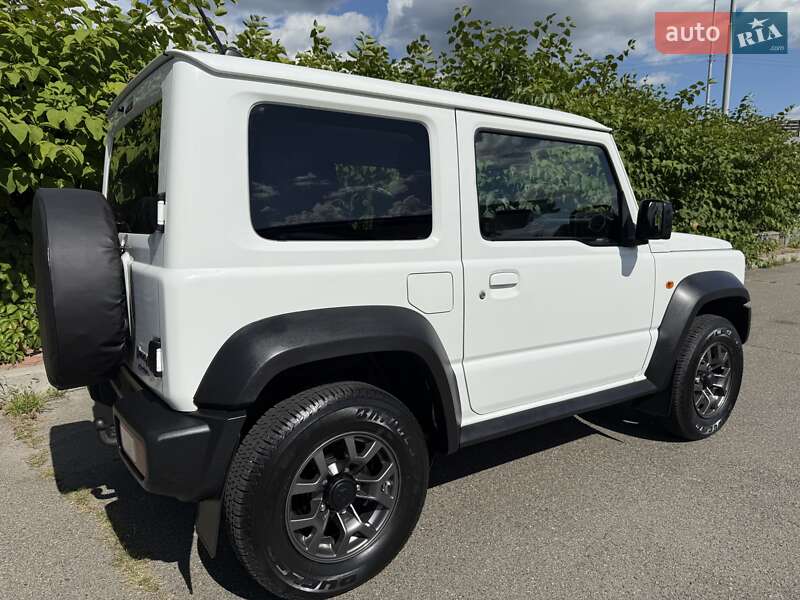 Внедорожник / Кроссовер Suzuki Jimny 2019 в Киеве
