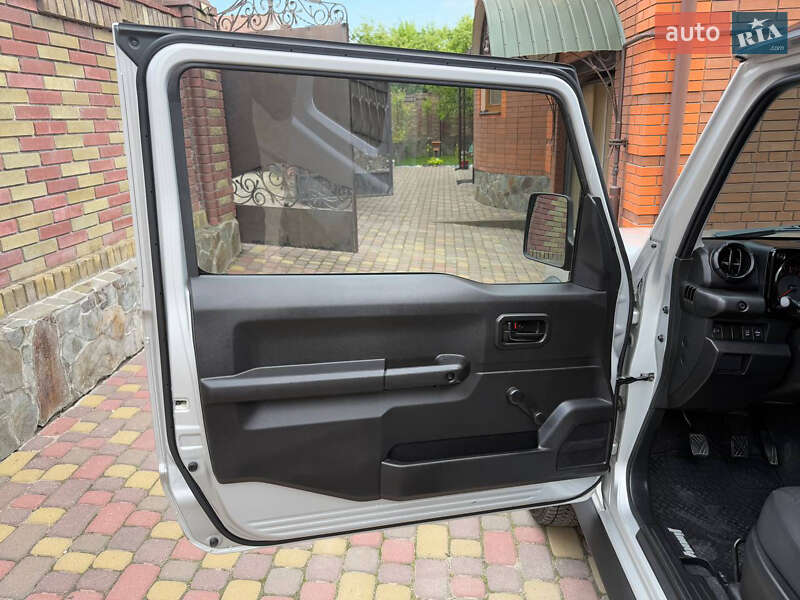 Внедорожник / Кроссовер Suzuki Jimny 2020 в Дубно