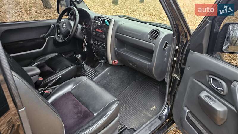 Позашляховик / Кросовер Suzuki Jimny 2006 в Запоріжжі фото 21 Позашляховик / Кросовер Suzuki Jimny 2006 в Запоріжжі