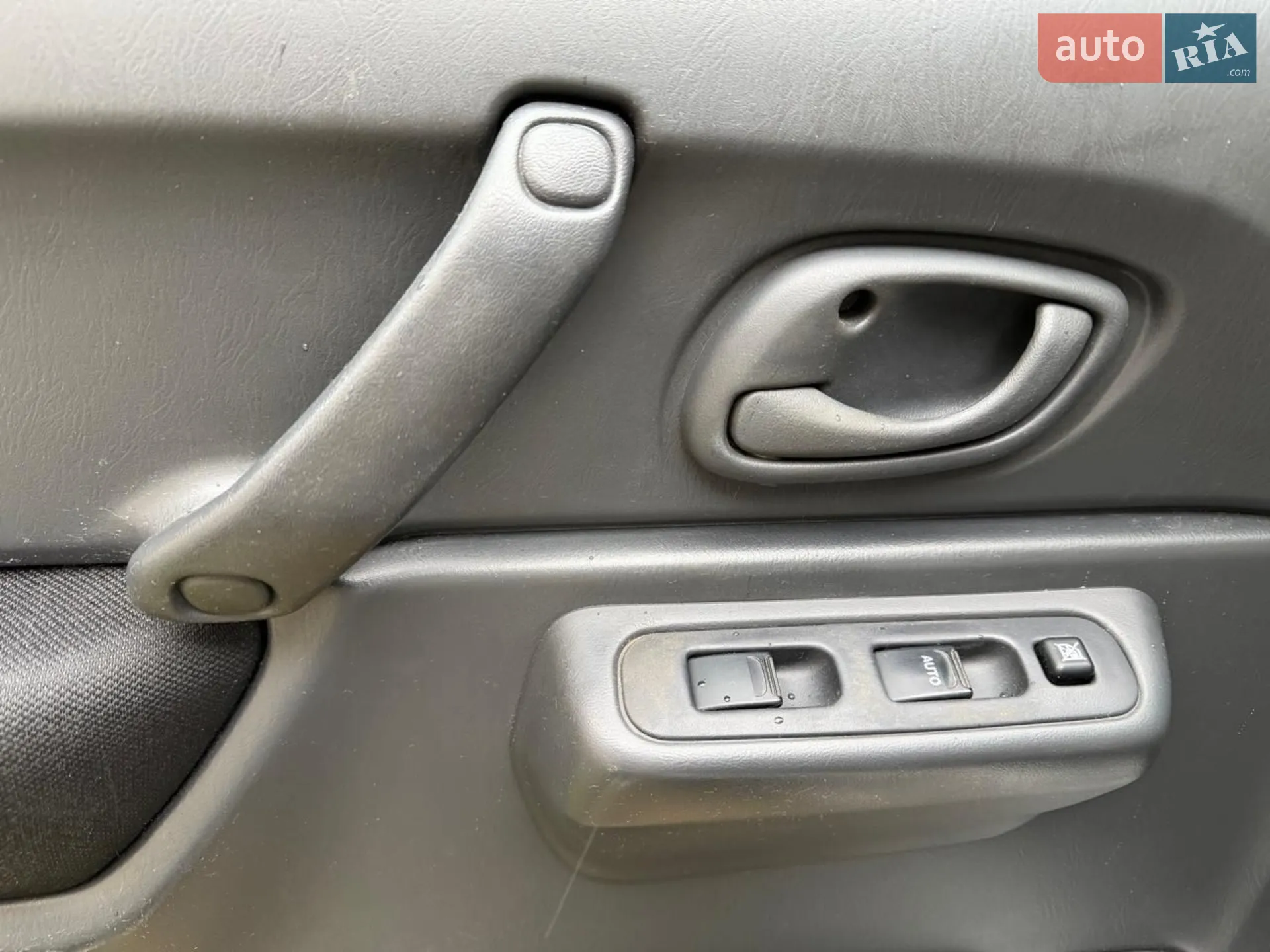 2011 Suzuki Jimny - мініатюра 8