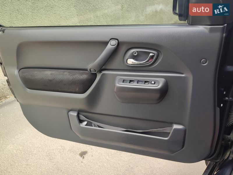 Внедорожник / Кроссовер Suzuki Jimny 2007 в Ужгороде фото 26 Внедорожник / Кроссовер Suzuki Jimny 2007 в Ужгороде