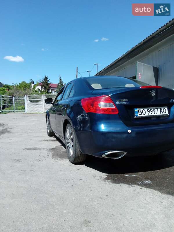Седан Suzuki Kizashi 2010 в Тернополе