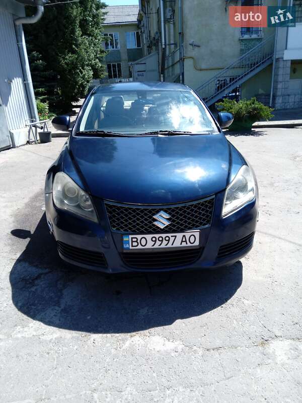 Седан Suzuki Kizashi 2010 в Тернополе