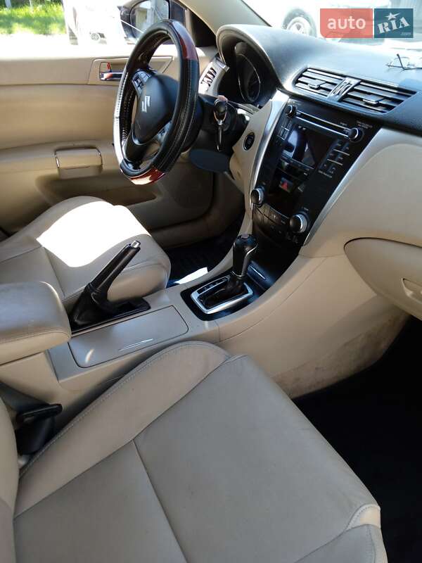 Седан Suzuki Kizashi 2010 в Тернополе