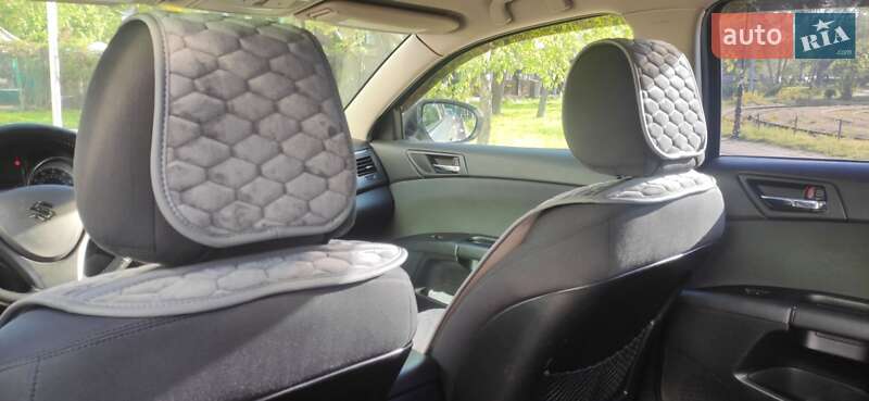 Седан Suzuki Kizashi 2011 в Києві