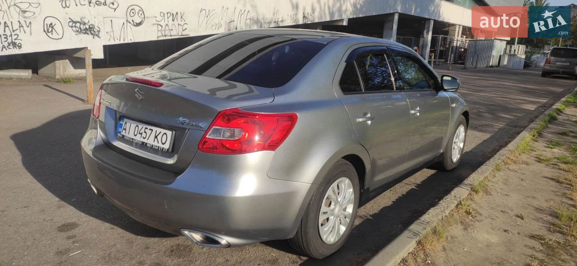 2011 Suzuki Kizashi - мініатюра 9