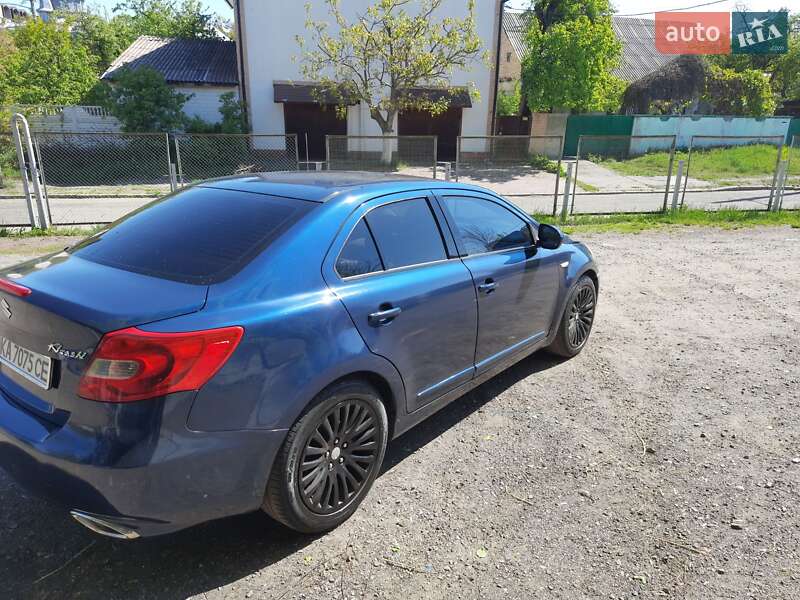 Седан Suzuki Kizashi 2012 в Києві