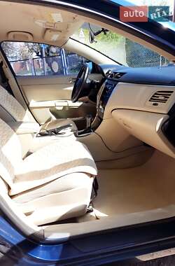 Седан Suzuki Kizashi 2012 в 