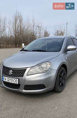 Седан Suzuki Kizashi 2010 в 