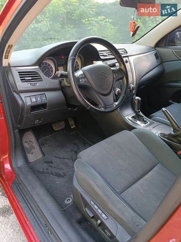 Седан Suzuki Kizashi 2012 в Конотопі